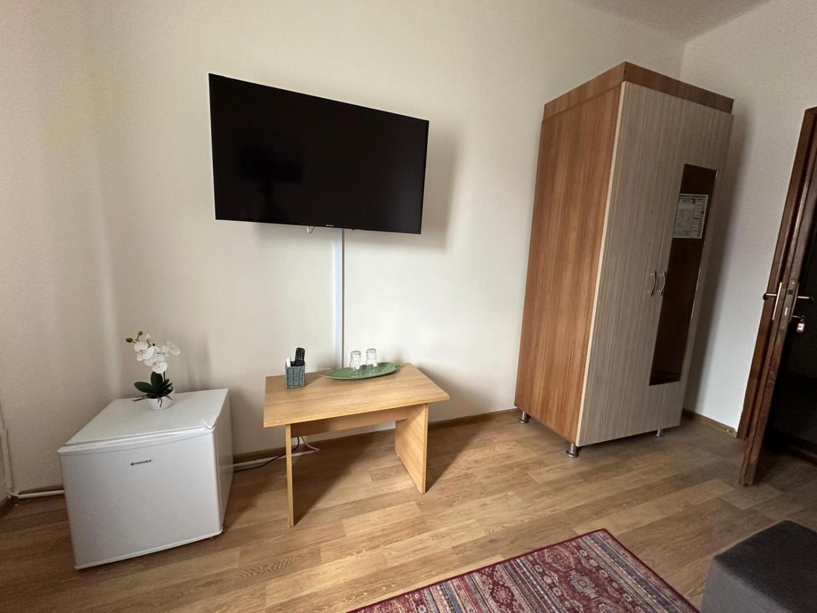 Dortin Hotel Arad Bagian luar foto