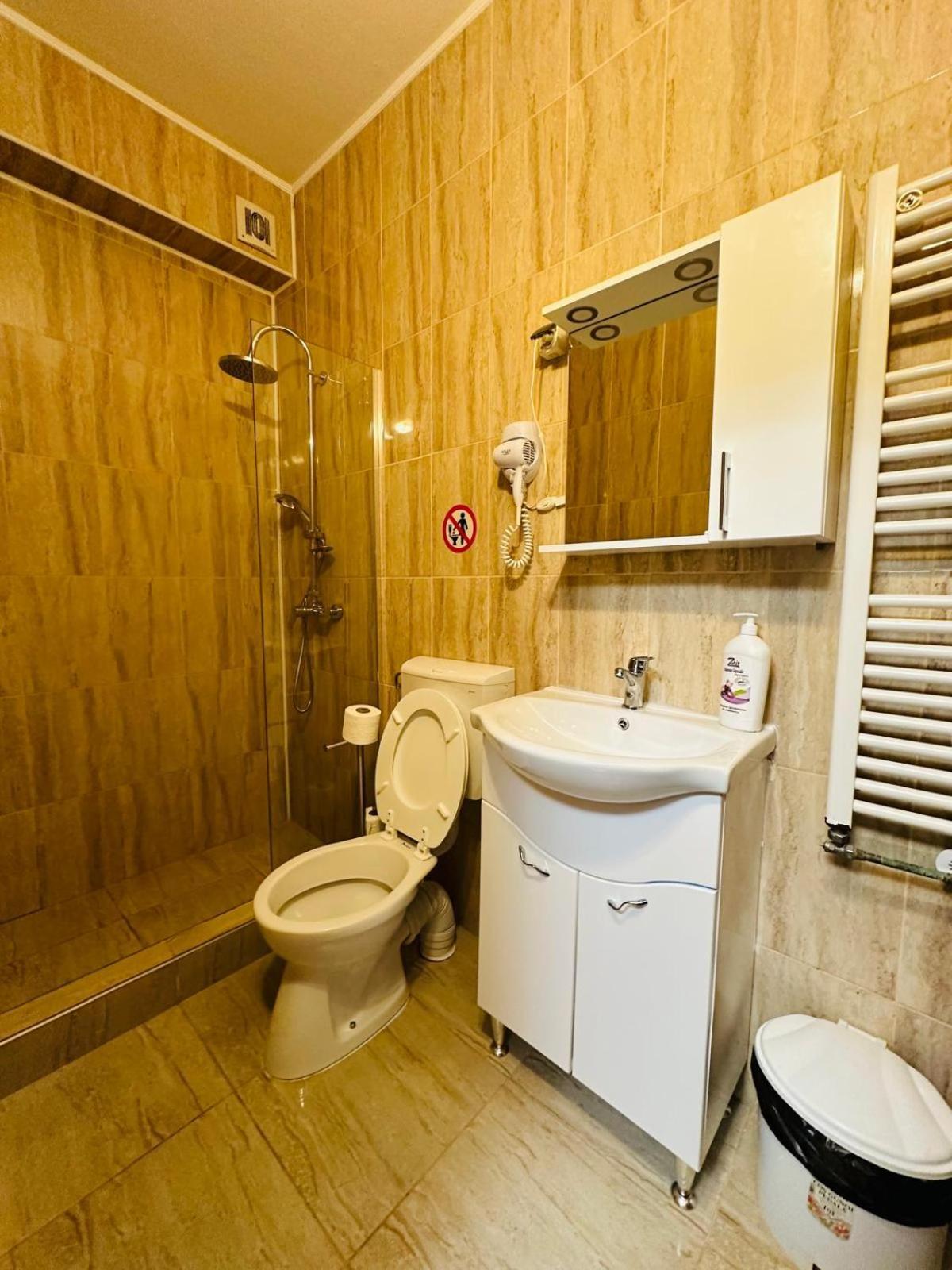Dortin Hotel Arad Bagian luar foto